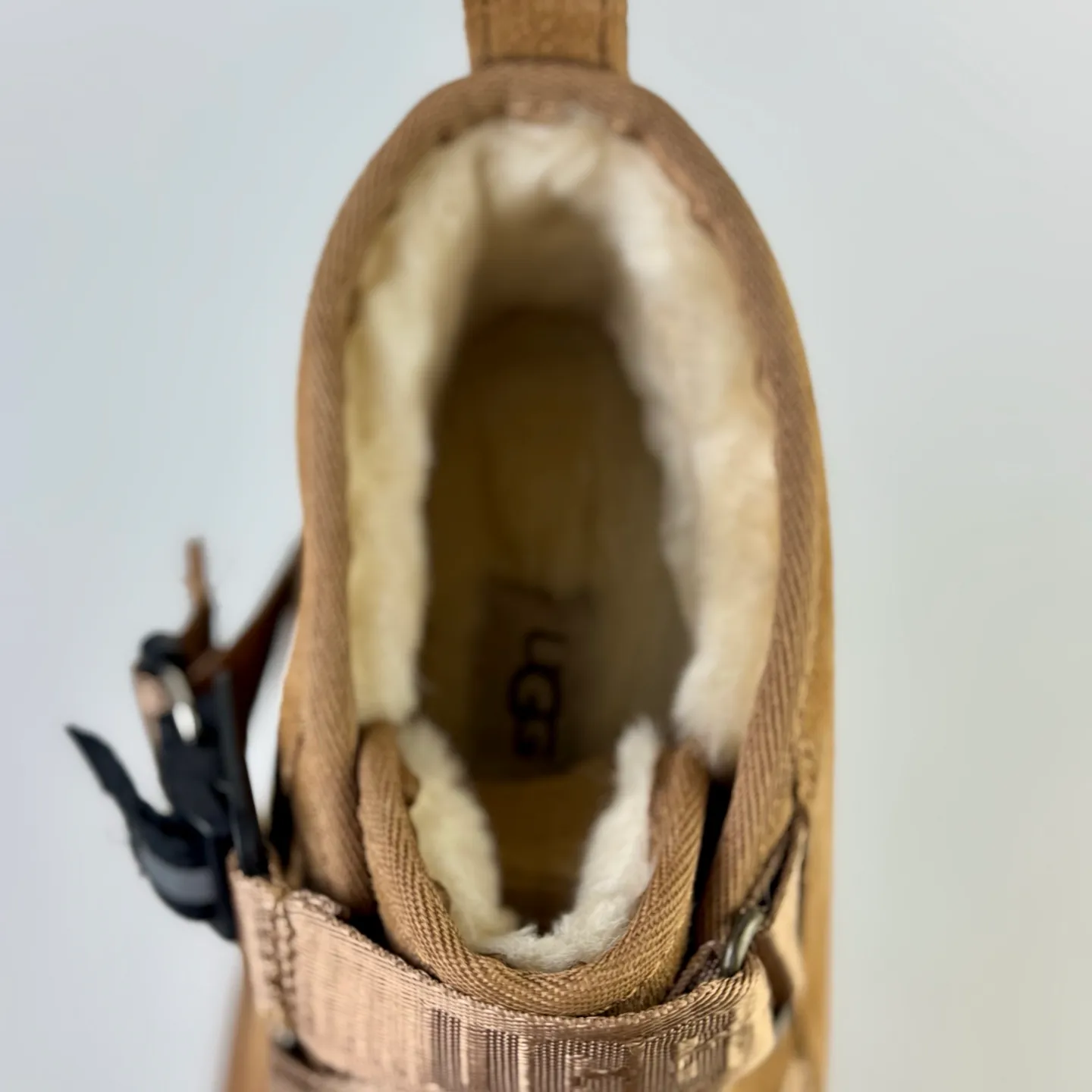 Local 💰600 Guangzhou top version Pay attention to differentiate the market. UGG classic series is renewed. Quick buckle straps inject functional style into Newm. Refresh the street style with UGG Asia Pacific spokesperson Wang Yibo! Size 39 40 41 42 43 44#